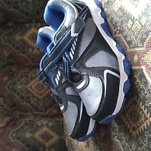 Size 3 Athletic Works Boy Sneakers